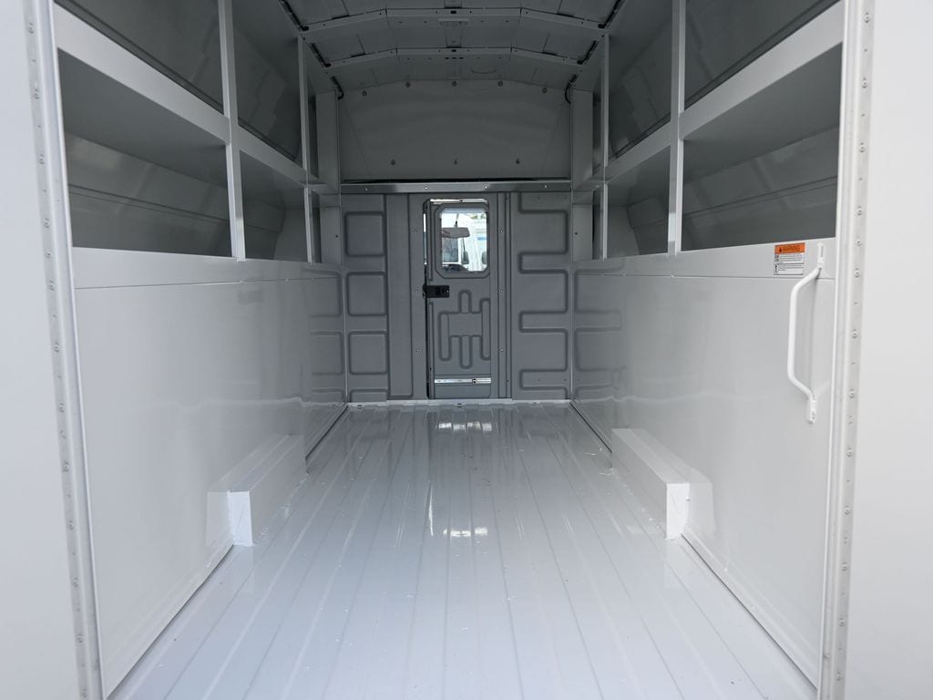 2025 Ford E-Series Cutaway Base - Photo 12