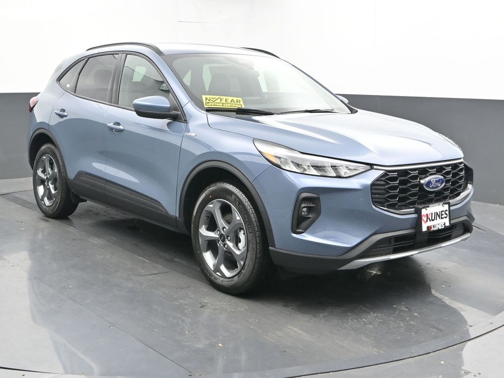 2026 Ford Escape Hybrid ST-Line Select photo 2