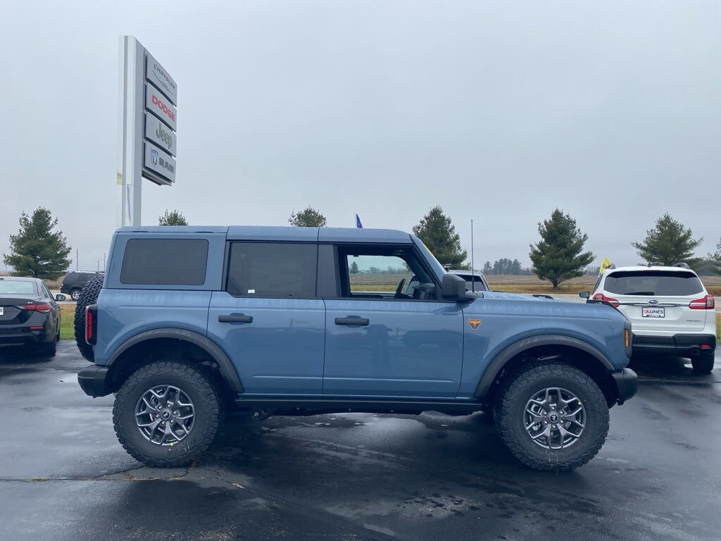 New 2025 Ford Bronco Badlands SUV
