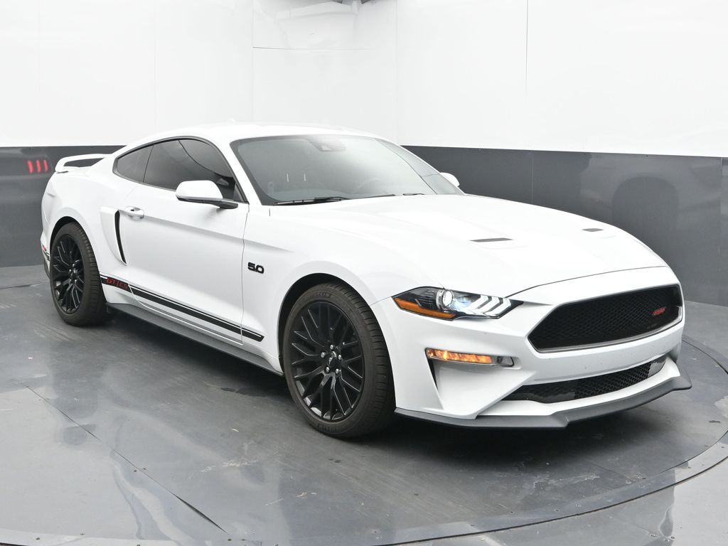 2022 Ford Mustang GT Premium photo 2