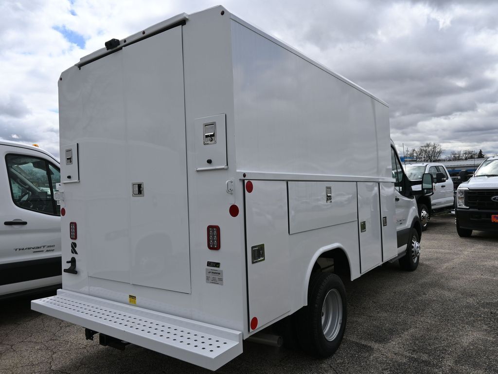 2024 Ford Transit photo 4