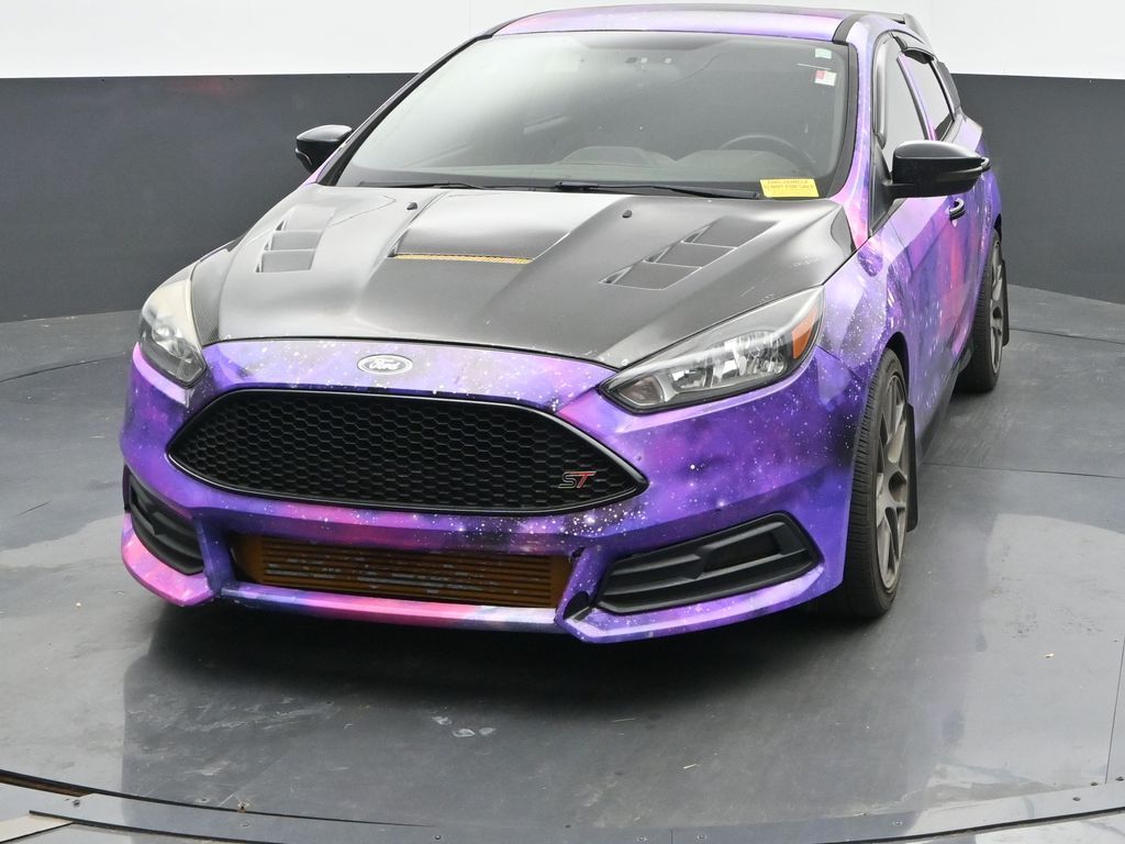 2017 Ford Focus ST photo 2