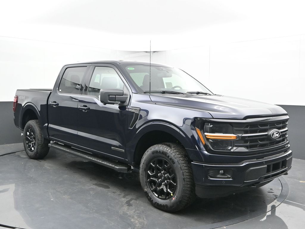 2025 Ford F-150 XLT photo 2
