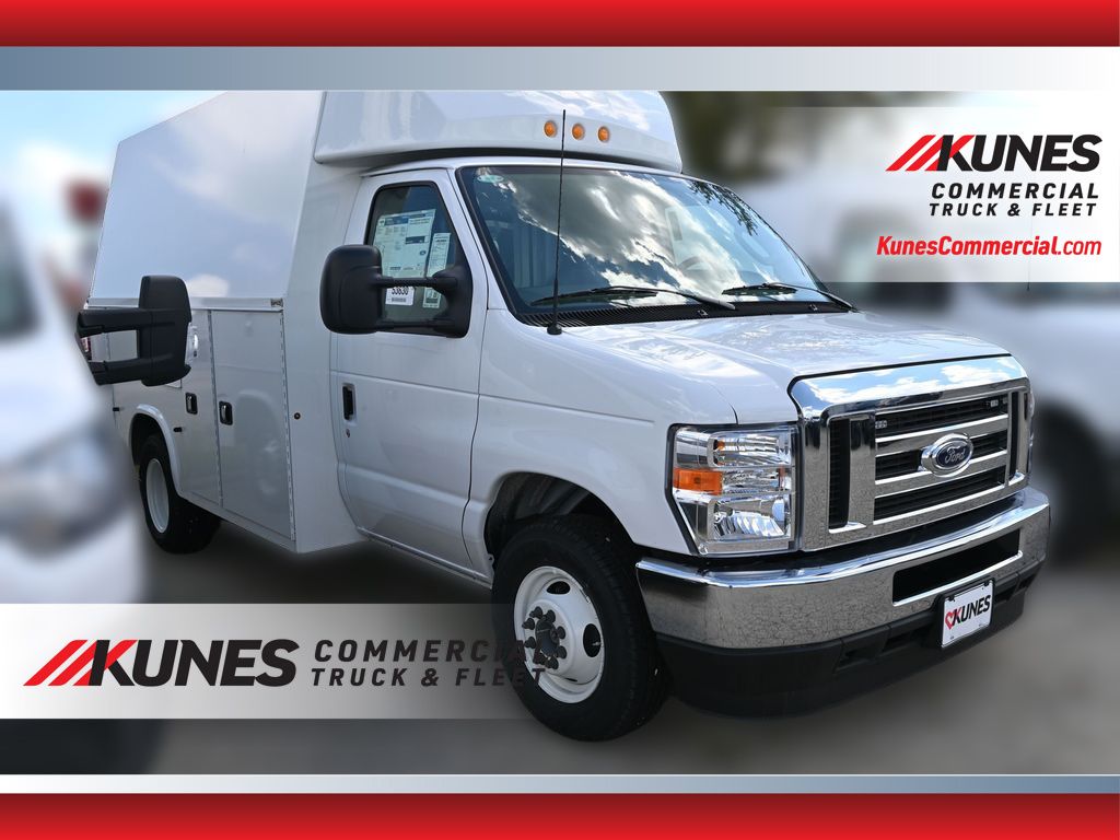 2025 Ford E-Series DRW E-350 Super Duty 138 in WB's photo