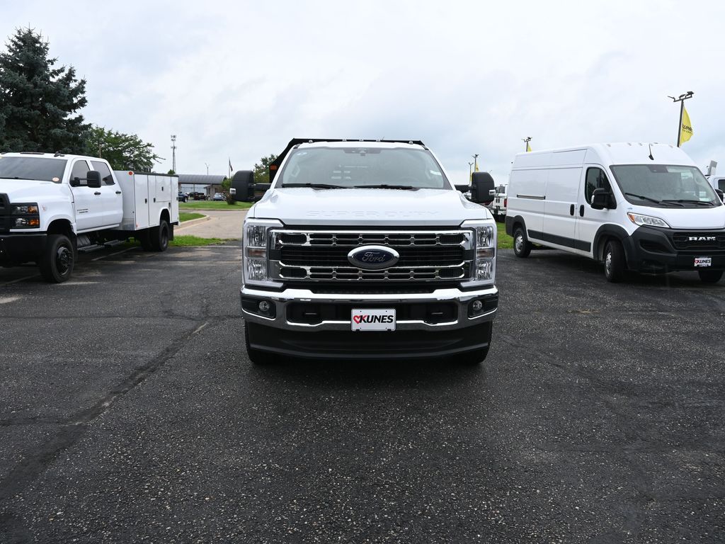 2025 Ford F-350 XL photo 3