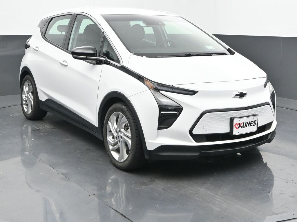 Used 2023 Chevrolet Bolt EV LT with VIN 1G1FW6S03P4175783 for sale in Delavan, WI