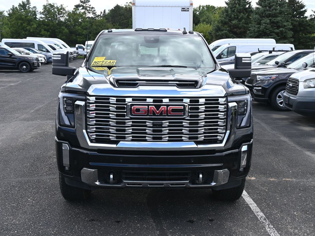 2024 Gmc Sierra 2500 HD Denali photo 2