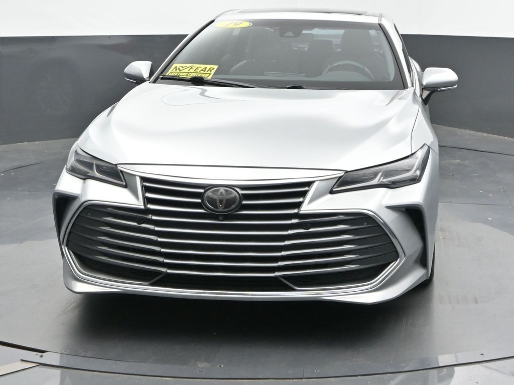 2019 Toyota Avalon Limited photo 3