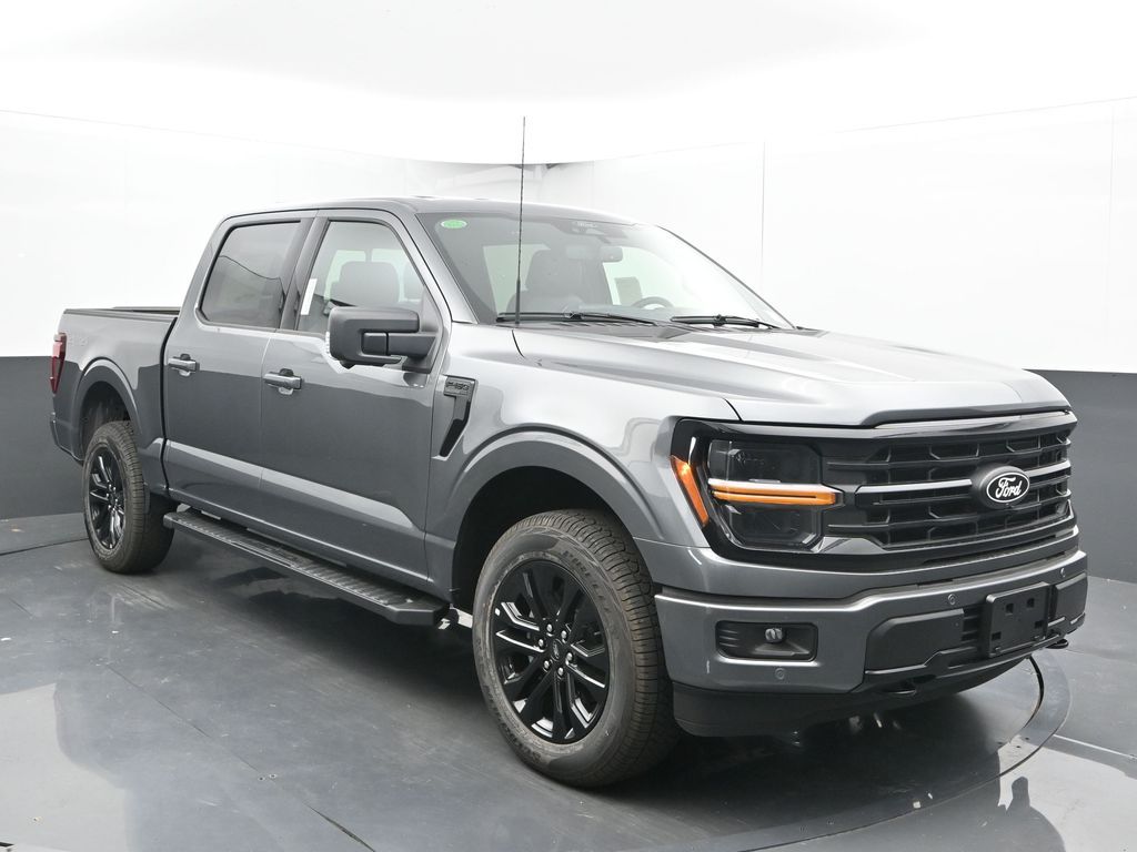 2025 Ford F-150 XLT photo 2