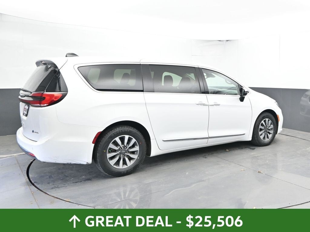 Certified 2023 Chrysler Pacifica Plug-In Hybrid Limited Van Passenger Van
