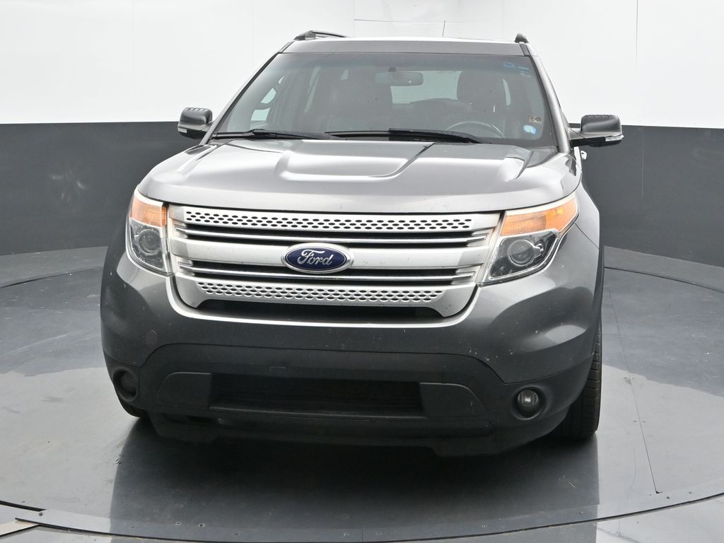 2014 Ford Explorer XLT photo 2