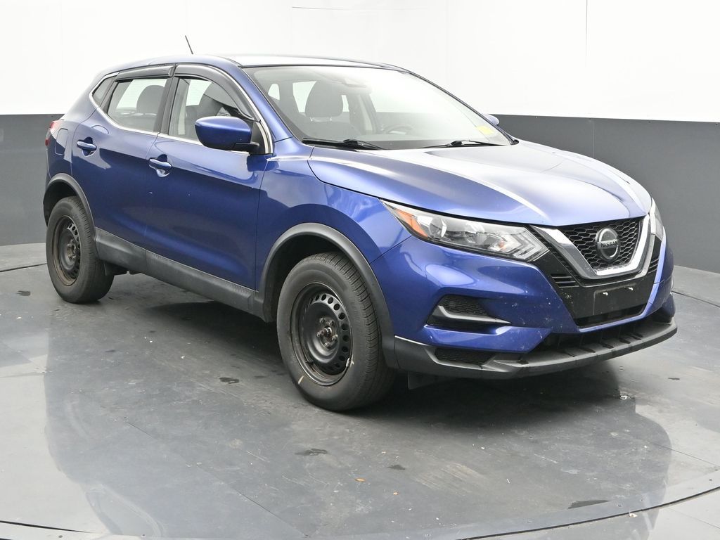2020 Nissan Rogue Sport S photo 2