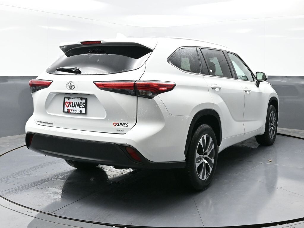 Used 2023 Toyota Highlander XLE SUV