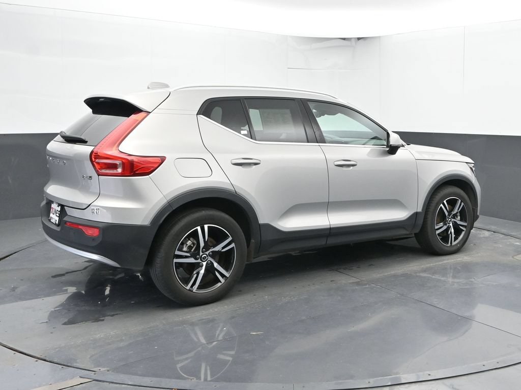 Certified 2024 Volvo XC40 B5 Core SUV