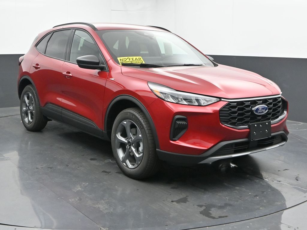 2026 Ford Escape ST-Line photo 2