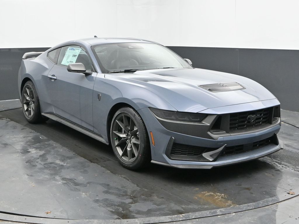 2025 Ford Mustang Dark Horse Deluxe photo 2