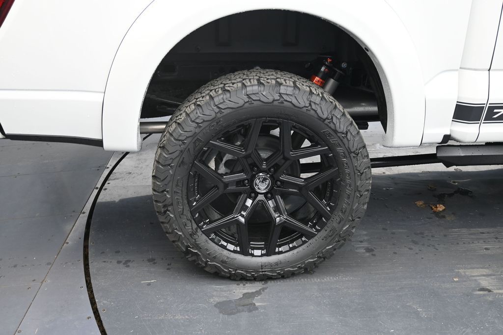 2025 Ford F-150 Lariat - Photo 9