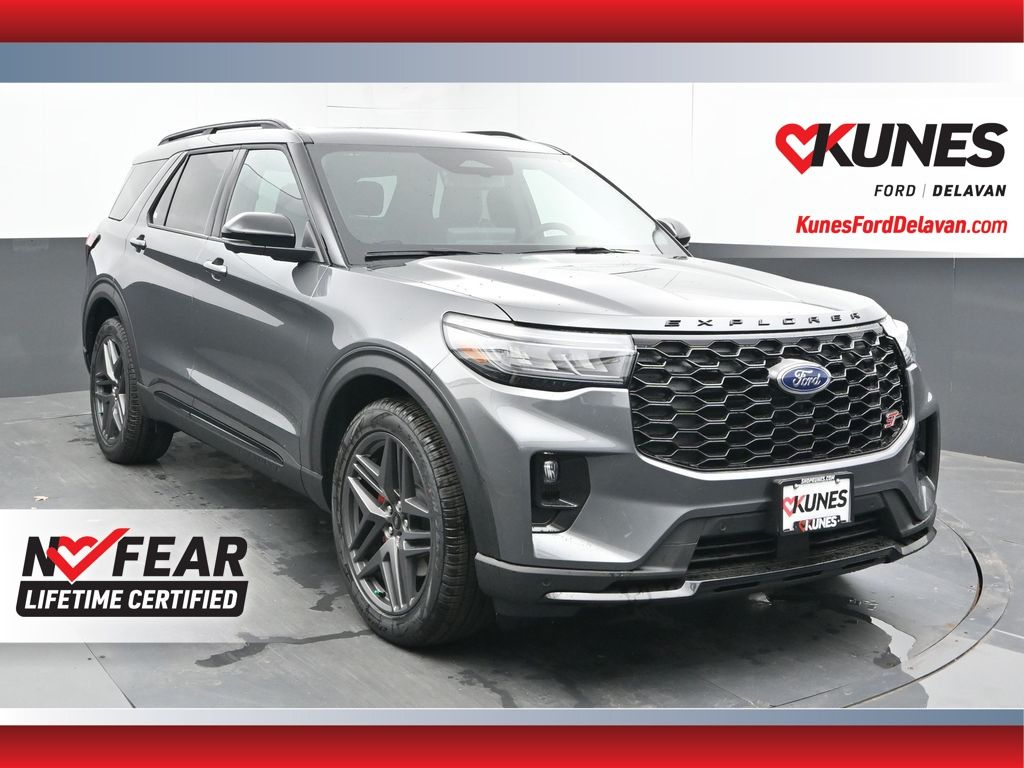 2026 Ford Explorer Platinum 4WD's photo