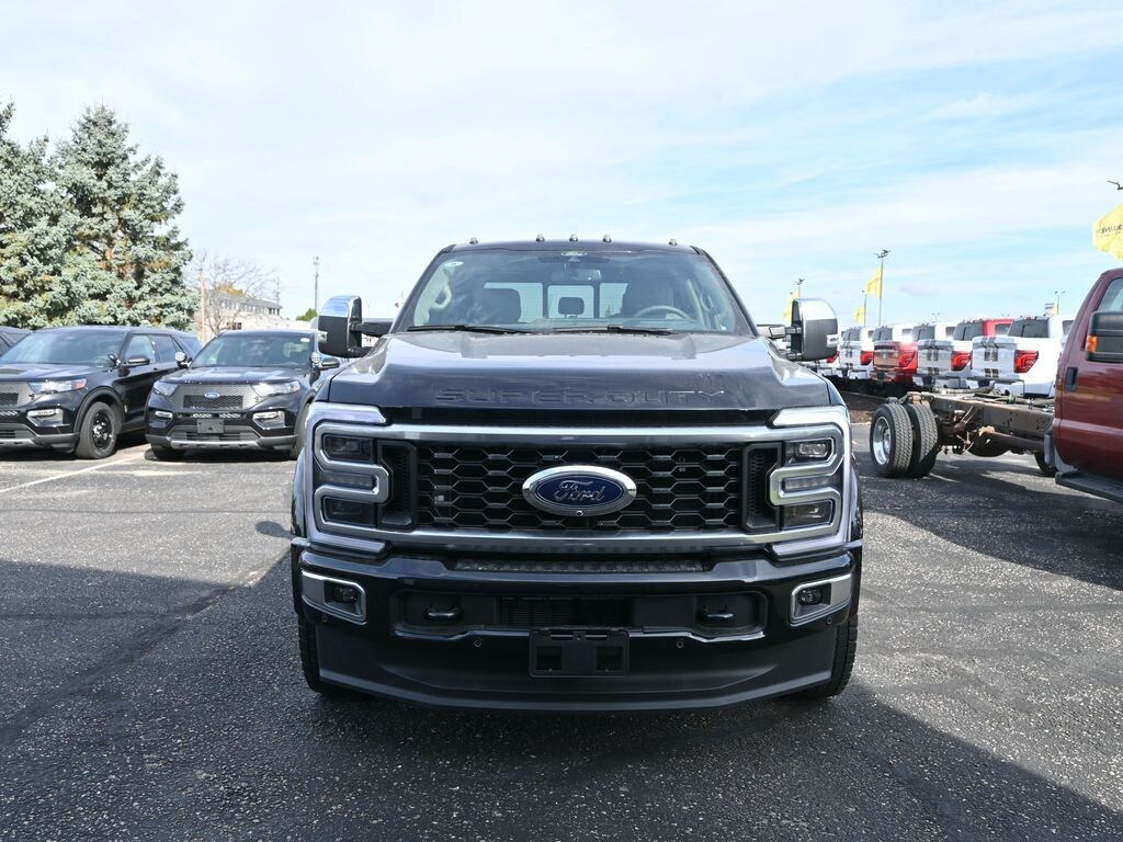 New 2026 Ford F-450 Platinum DRW Truck Crew Cab