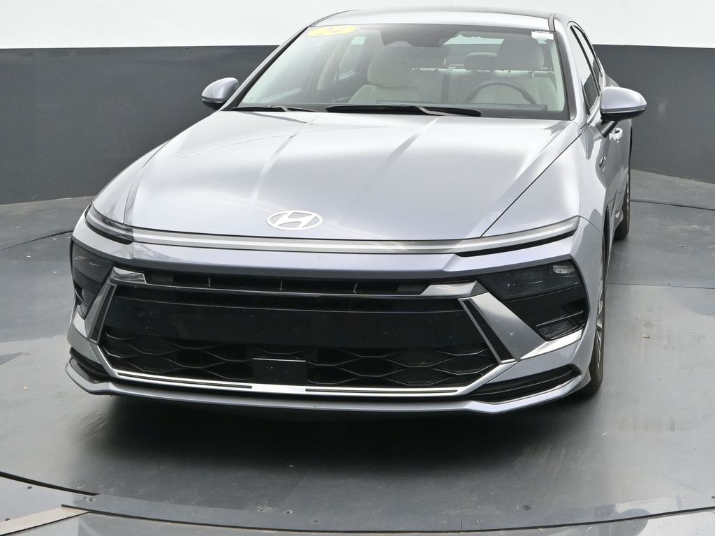 2024 Hyundai Sonata Hybrid SEL photo 2