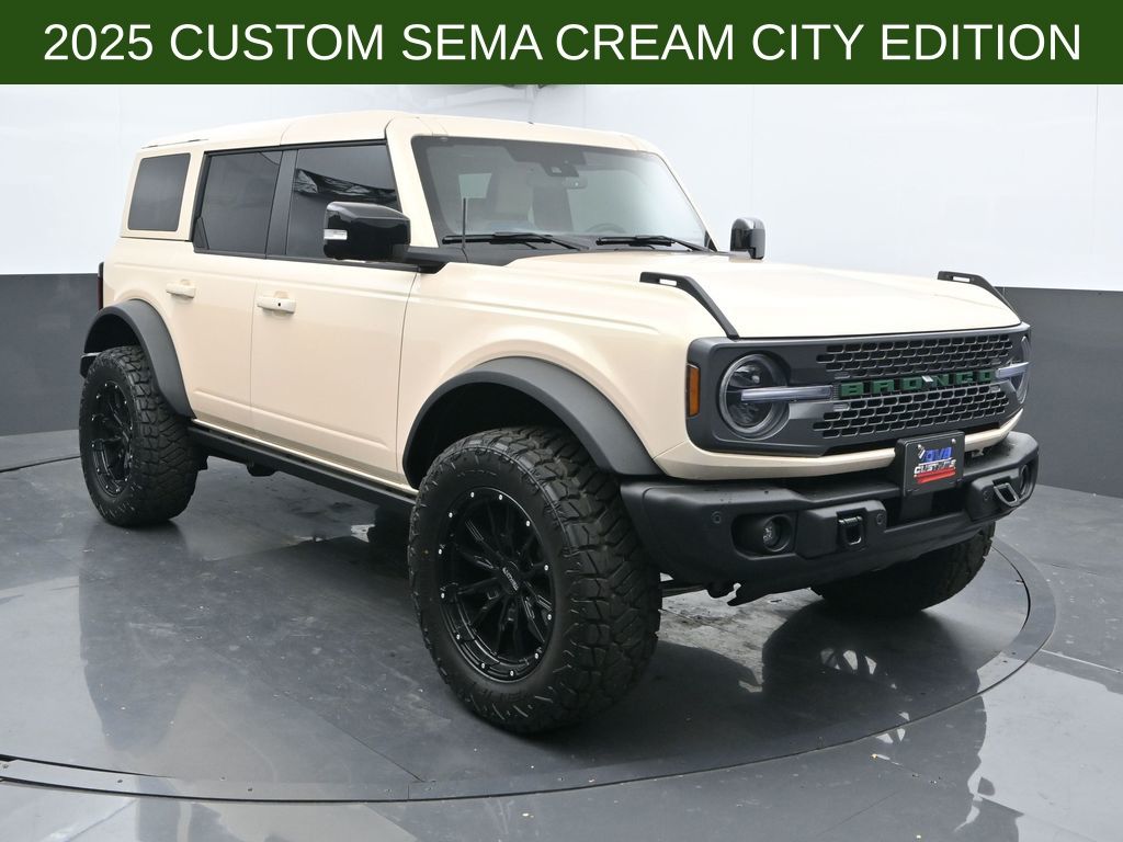 2025 Ford Bronco Badlands 4x4's photo