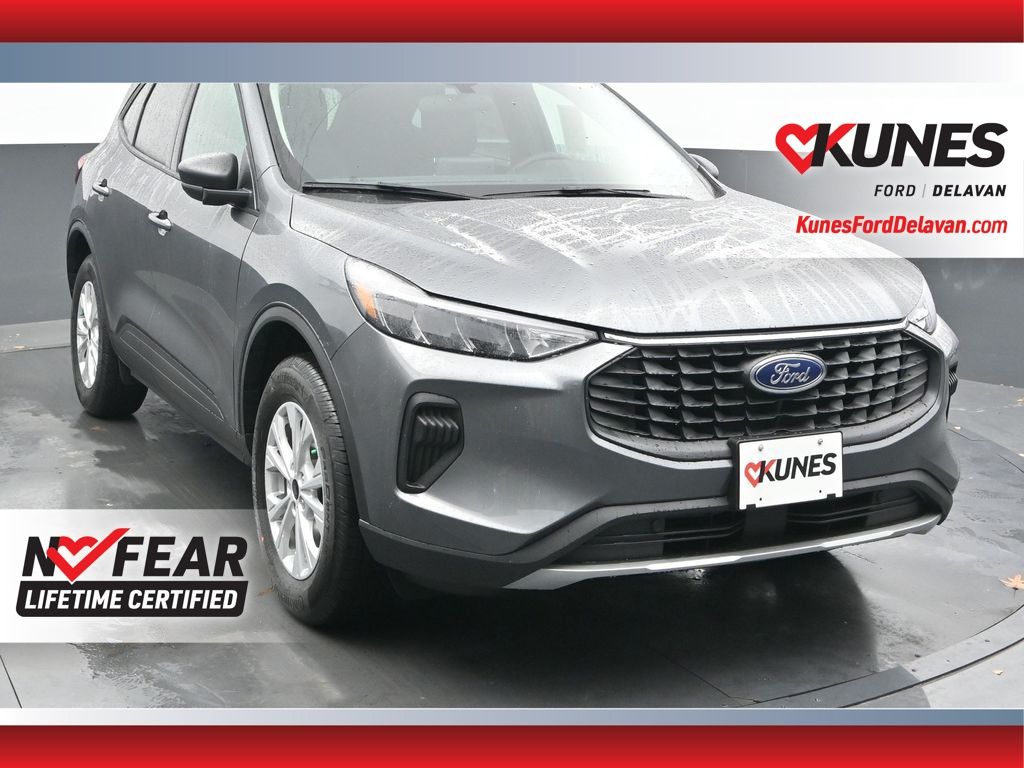 2026 Ford Escape Base's photo