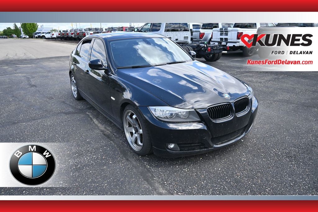 2011 BMW 3 Series 335i Sedan's photo