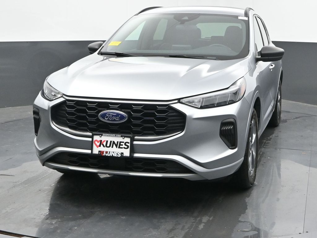2024 Ford Escape ST-Line photo 3