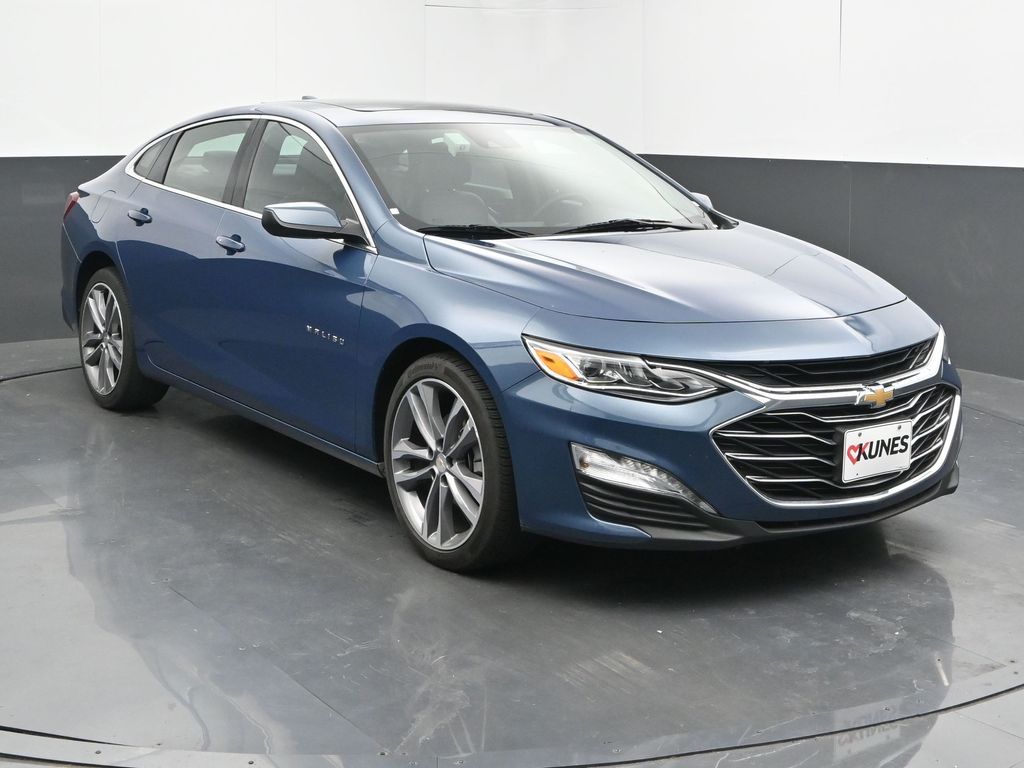2024 Chevrolet Malibu Premier 2LT photo 2
