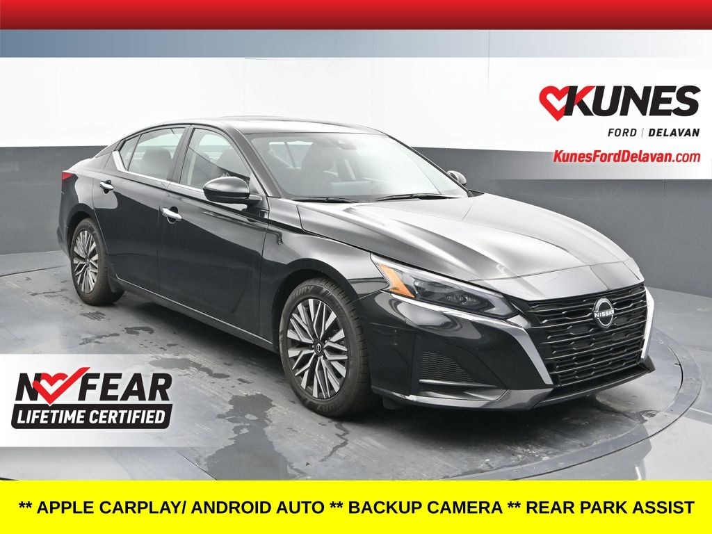 Used 2024 Nissan Altima 2.5 SV Sedan