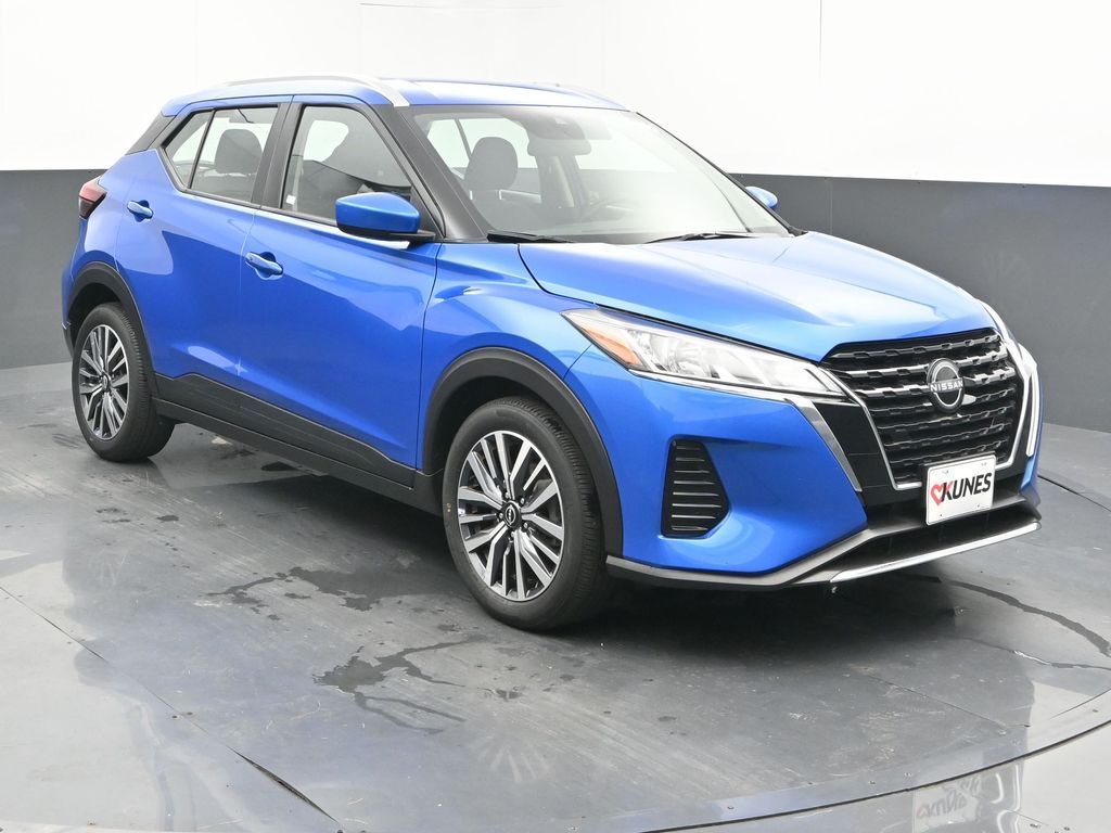2024 Nissan Kicks SV photo 2