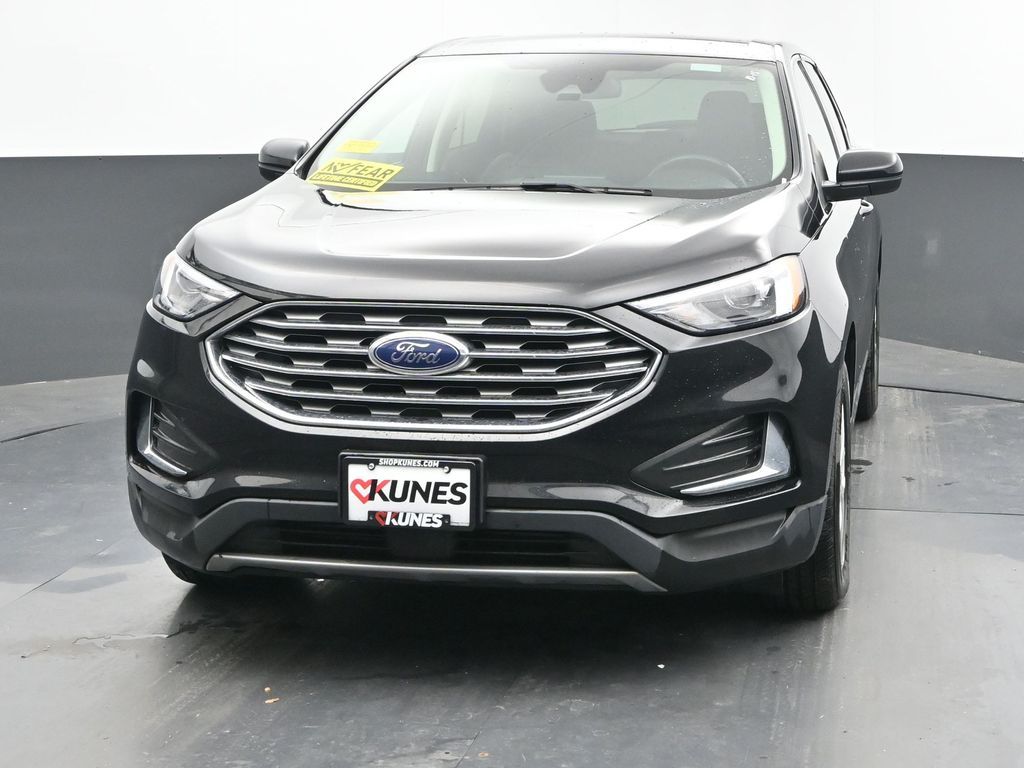 2022 Ford Edge SEL photo 4
