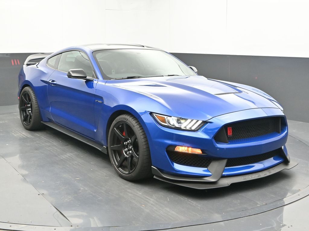 2017 Ford Mustang Shelby GT350 R photo 2