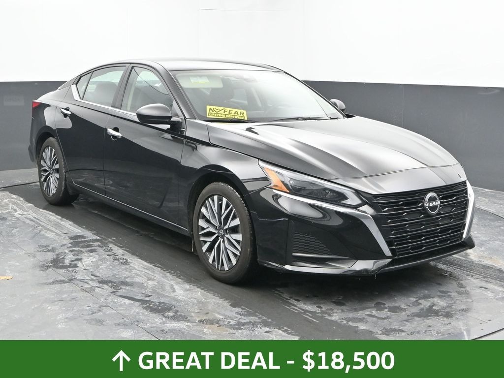 Used 2024 Nissan Altima 2.5 SV Sedan