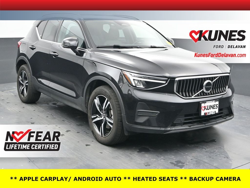 2025 Volvo XC40