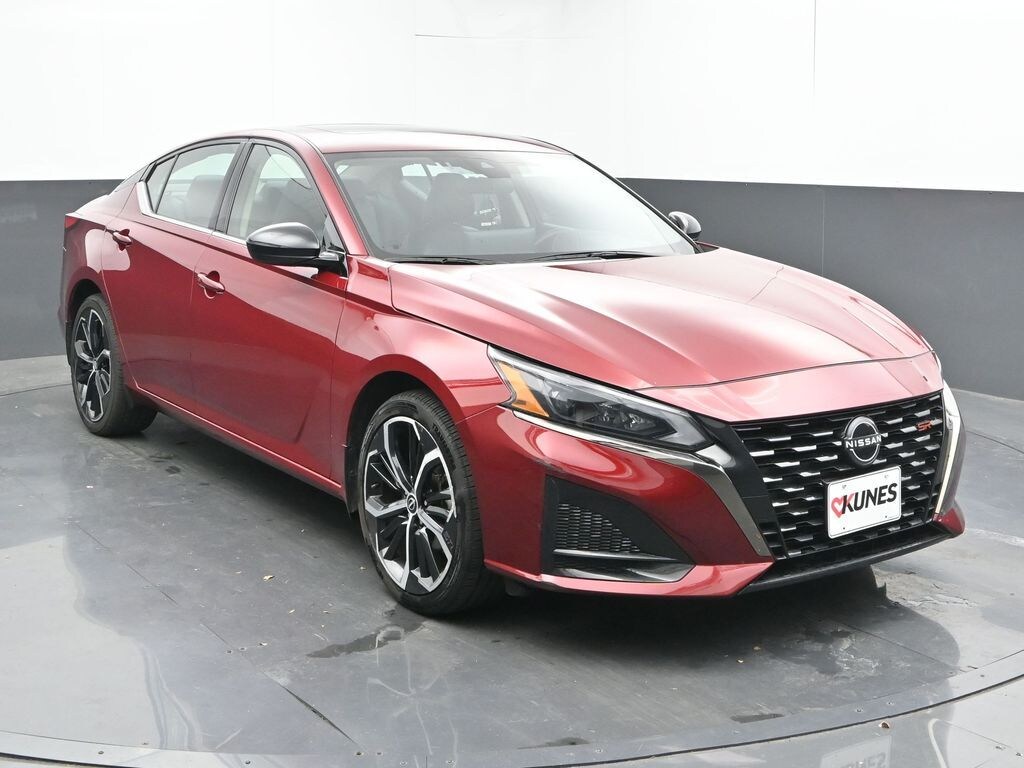 Used 2024 Nissan Altima 2.5 SR Sedan