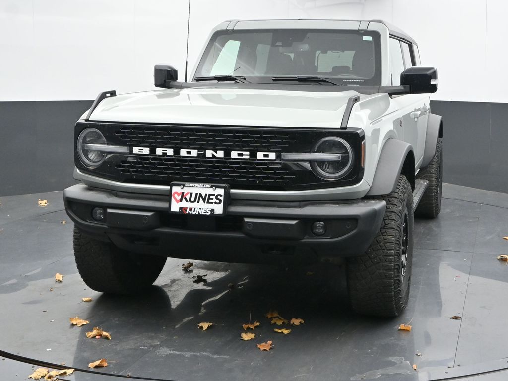 2021 Ford Bronco Wildtrak photo 3