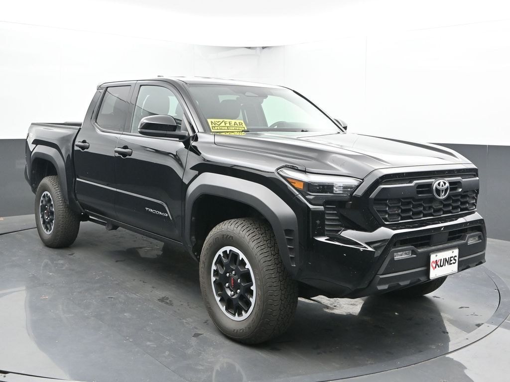 Used 2025 Toyota Tacoma  Truck Double Cab