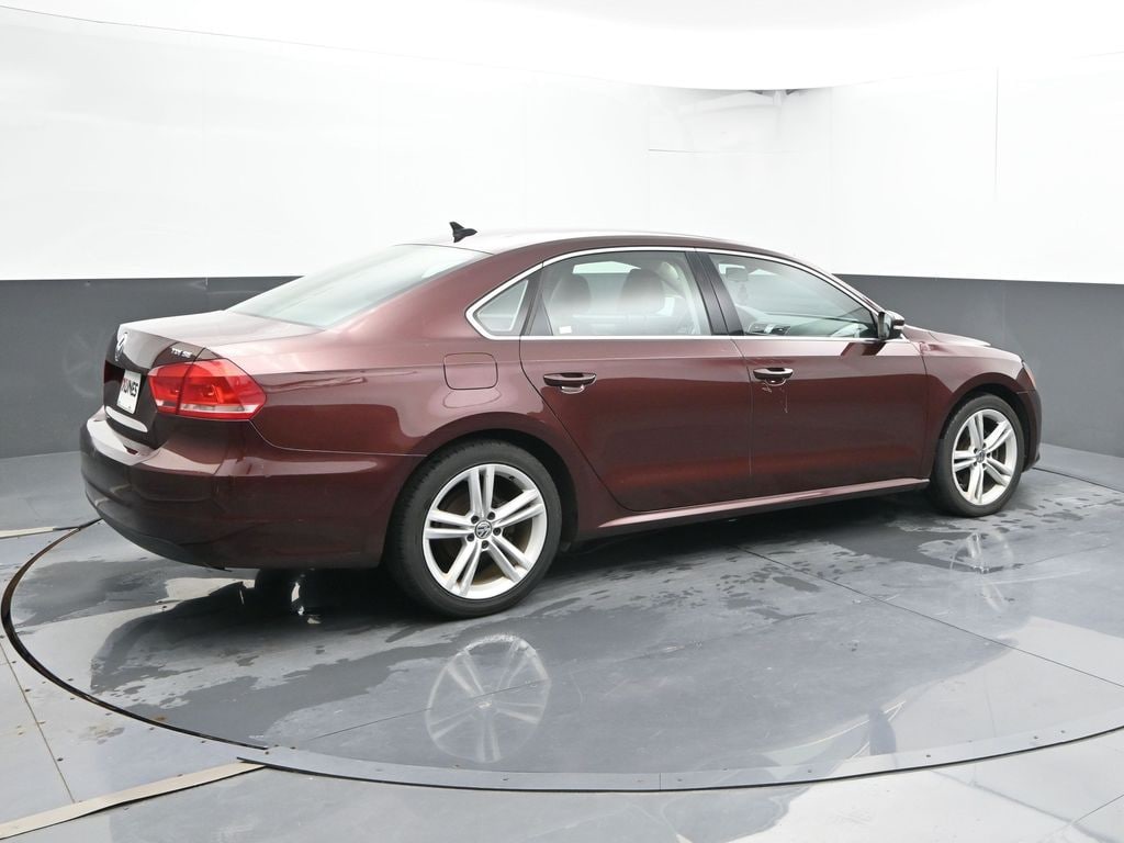 Used 2014 Volkswagen Passat 2.0L TDI SE w/Sunroof Sedan