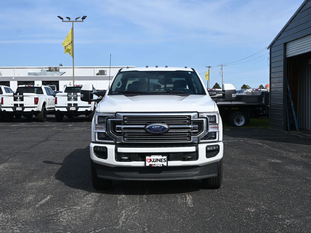 2022 Ford F-350 Limited photo 2