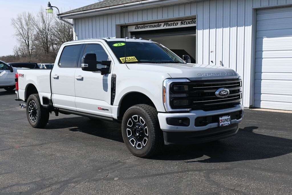Used 2025 Ford F-350 Truck Crew Cab