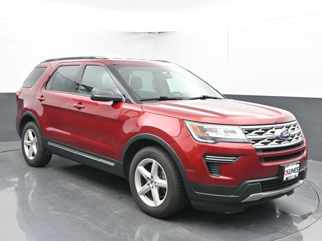 2018 Ford Explorer XLT photo 2