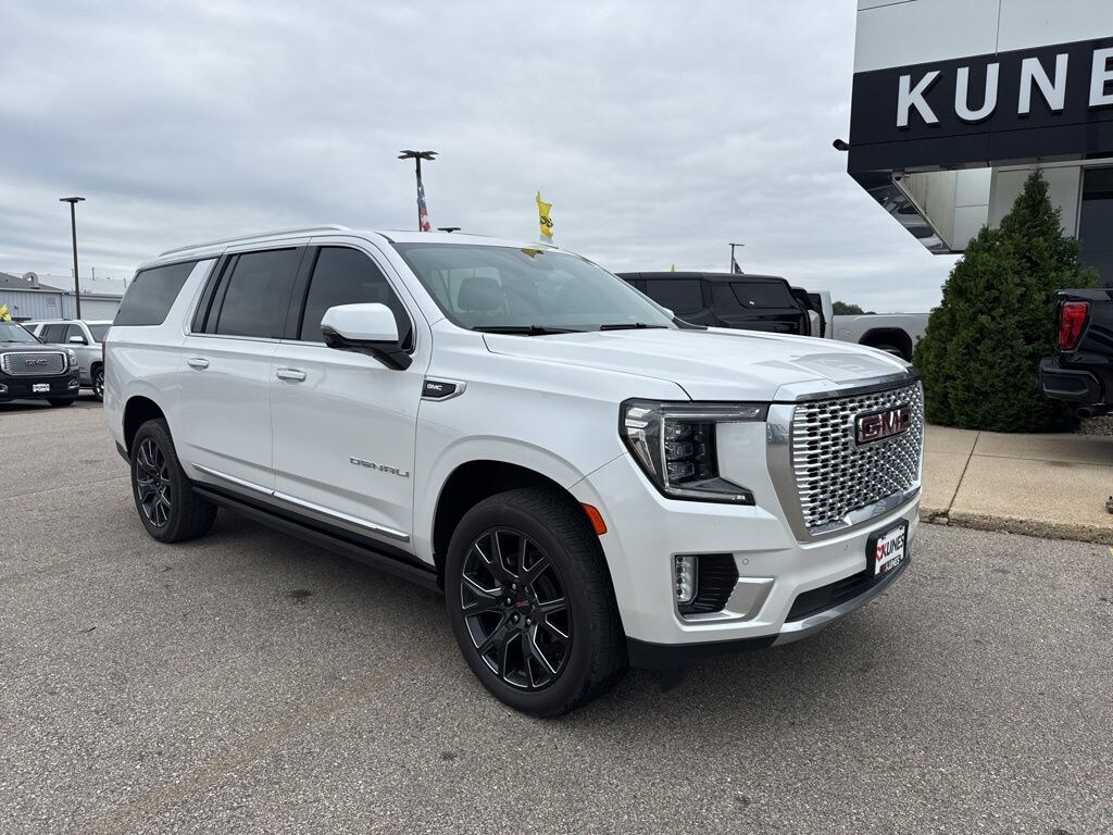Used 2023 GMC Yukon XL Denali SUV