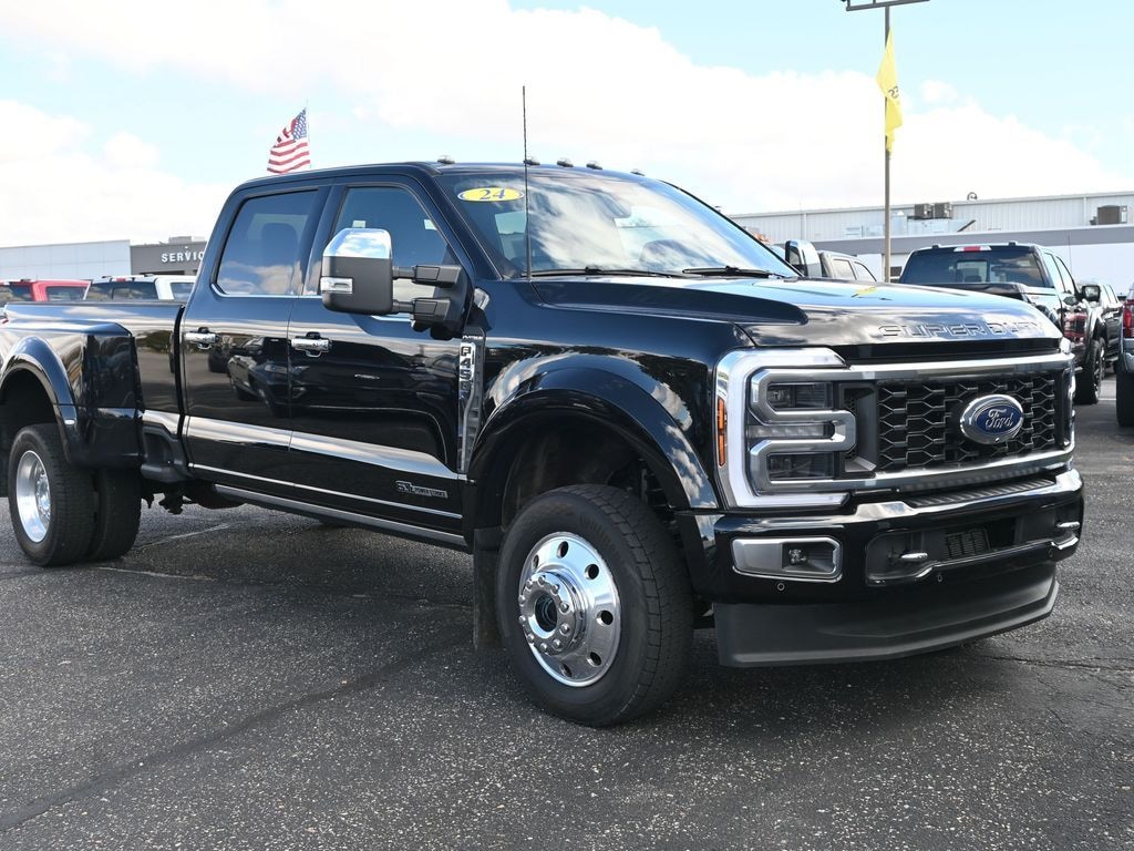 Used 2024 Ford F-450  Truck Crew Cab