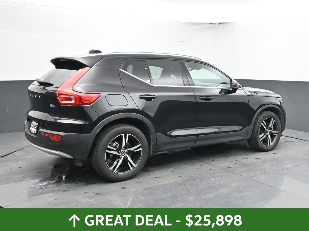 Certified 2025 Volvo XC40 B5 Core Bright Theme SUV