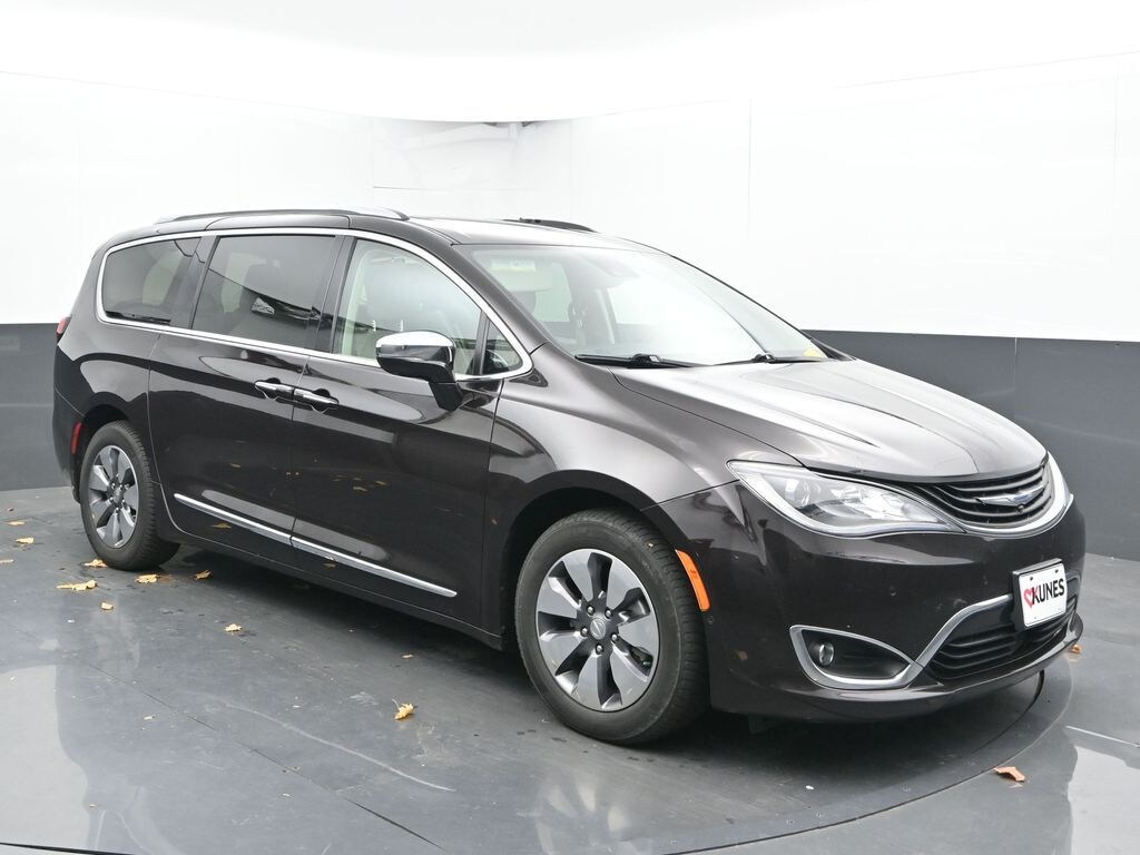 Used 2018 Chrysler Pacifica Hybrid Limited Van Passenger Van