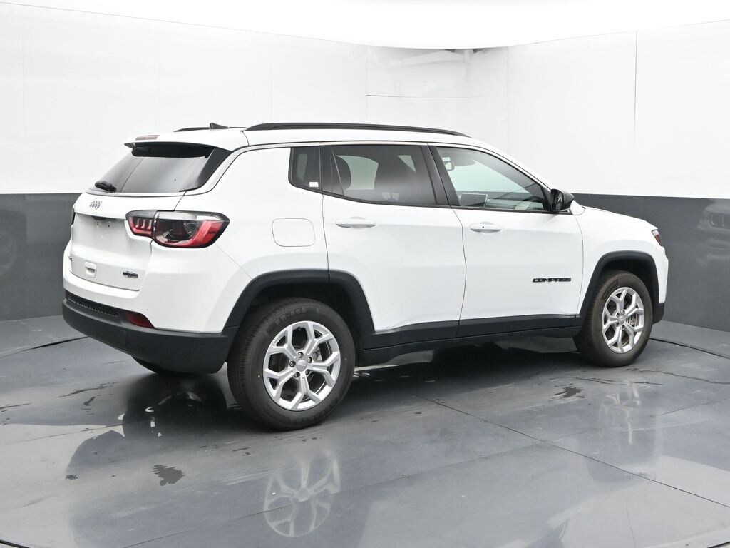 Used 2024 Jeep Compass Latitude SUV