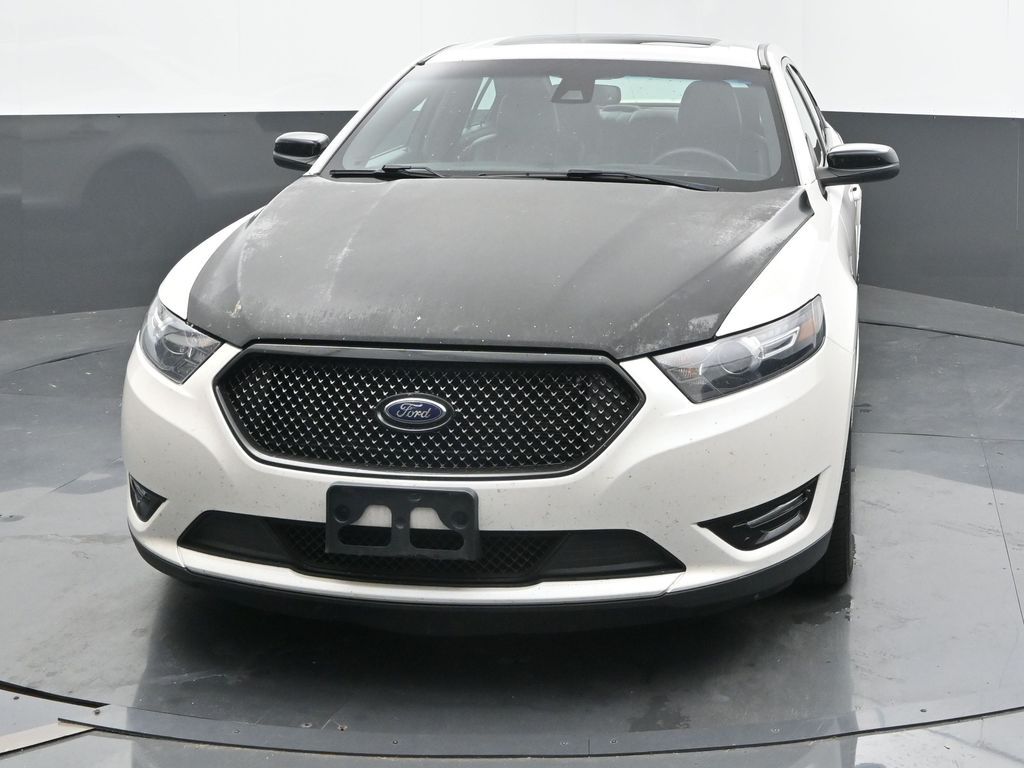 2017 Ford Taurus SHO photo 2