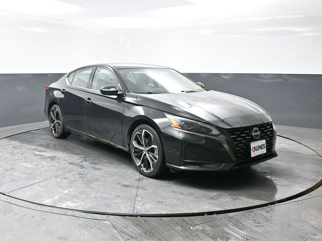 Used 2024 Nissan Altima 2.5 SR Sedan