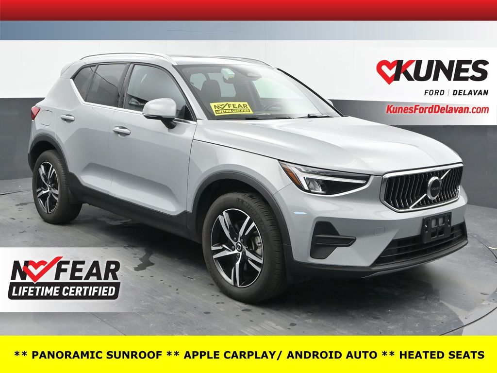 2025 Volvo XC40